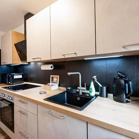 Gemuetliches & Ruhiges Mit Terrasse, Garten & Privatem Stellplatz * Дрезден