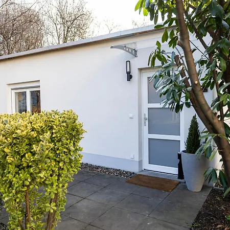 Gemuetliches & Ruhiges Mit Terrasse, Garten & Privatem Stellplatz Апартаменты