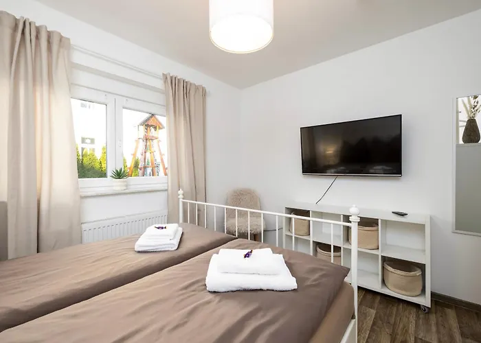 Ruhiger In Mit Terrasse, Garten & Privatem Stellplatz Dresda