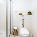 Ruhiger In Mit Terrasse, Garten & Privatem Stellplatz * Dresde