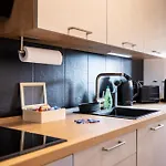 Ruhiger In Mit Terrasse, Garten & Privatem Stellplatz Appartement