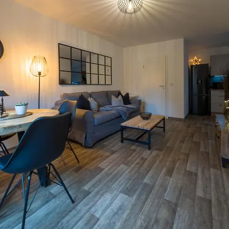 Apartment Ruhiger Bungalow In Dresden Mit Terrasse, Garten & Privatem Stellplatz Dresden