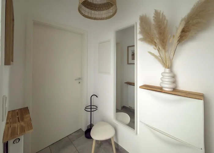 Ruhiger Bungalow In Dresden Mit Terrasse, Garten & Privatem Stellplatz